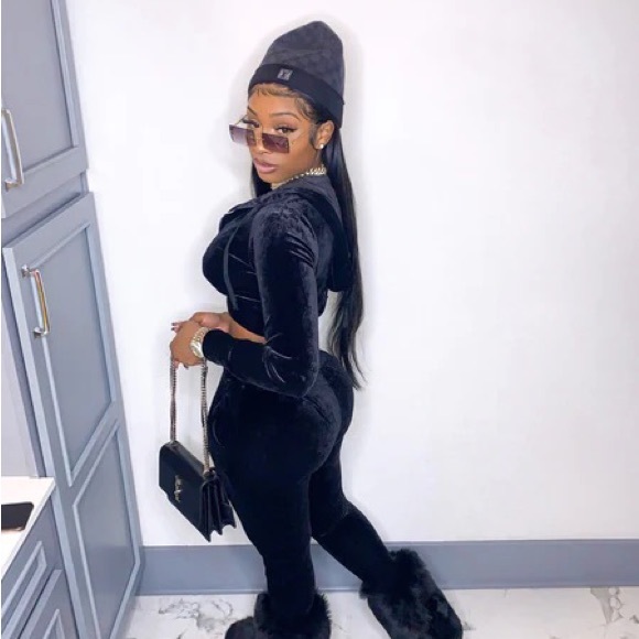 💕❤️😍MAKE AN OFFER! BLACK JOGGER SET😍💕 - Picture 3 of 3